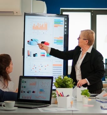 experienced-senior-woman-ceo-freepik_crop